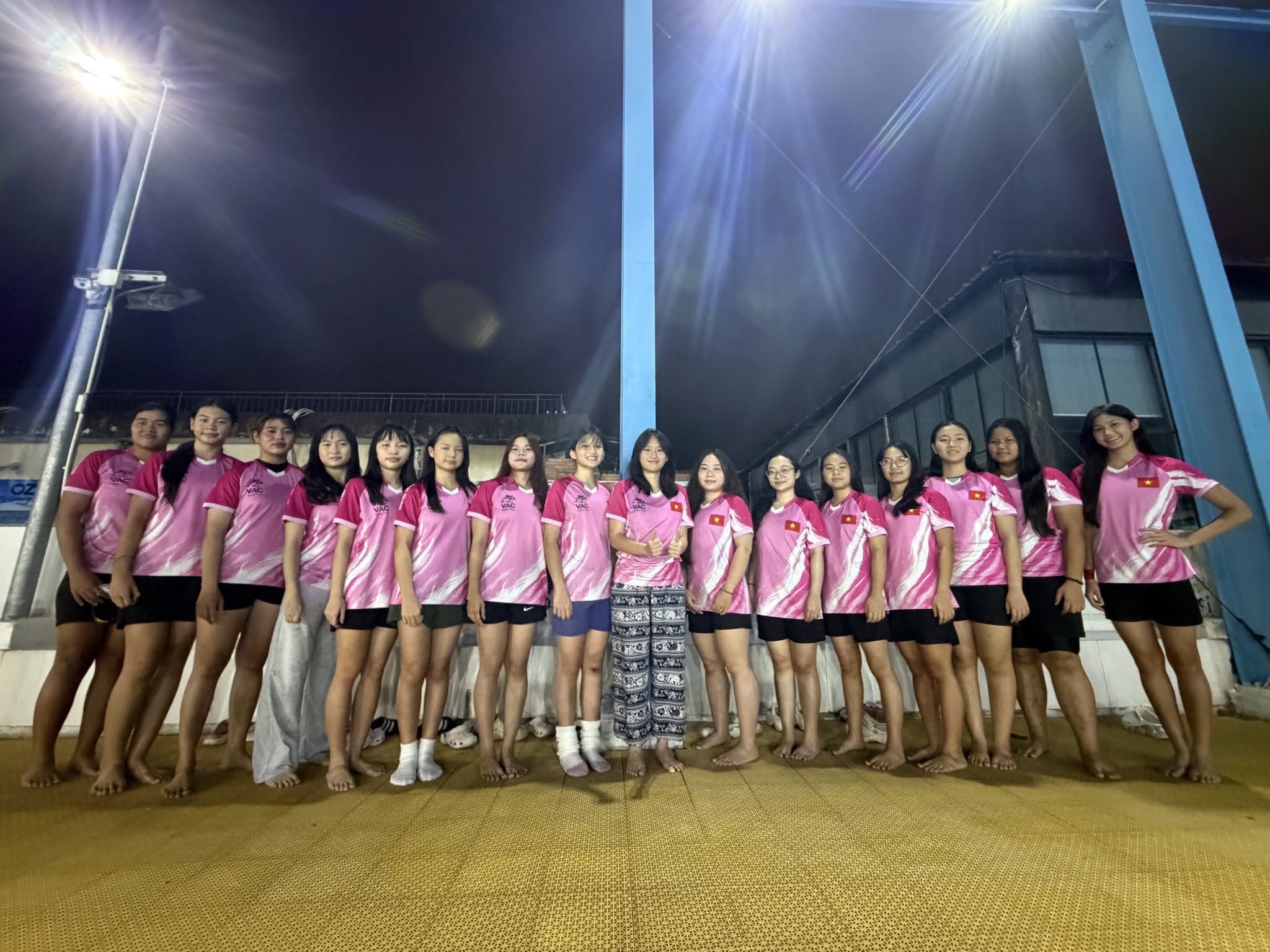 Vị Nhà Bếp Của Nga Đồng Hành Cùng Đội Tuyển Bóng Nước Nữ Việt Nam