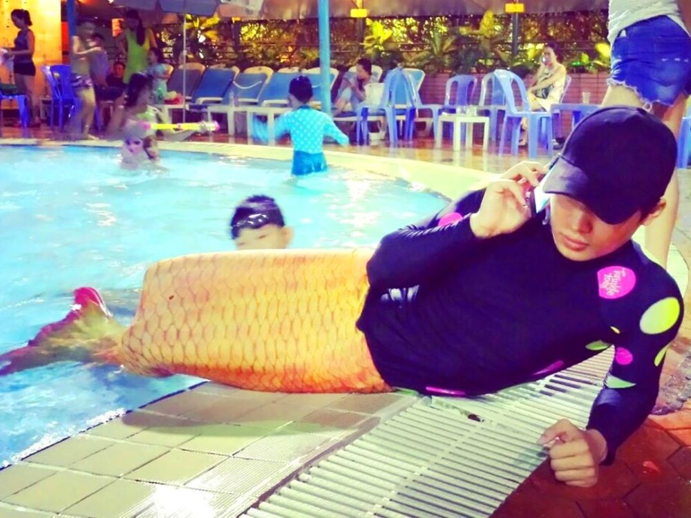 Tiun là một chàng tiên cá có sức ảnh hưởng toàn cầu