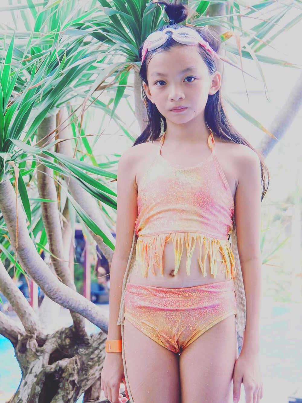 Bikini nàng tiên cá năng lượng