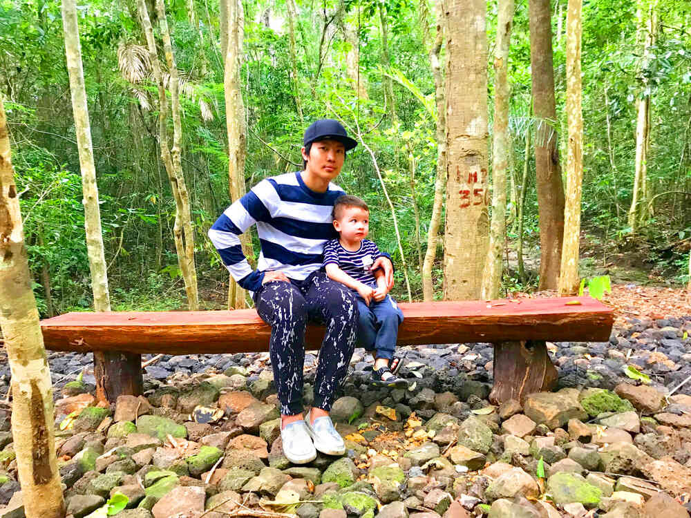 Tiun truyền cảm hứng cho bé Louie em trai nàng tiên cá Ellie tình yêu thiên nhiên hoang dã