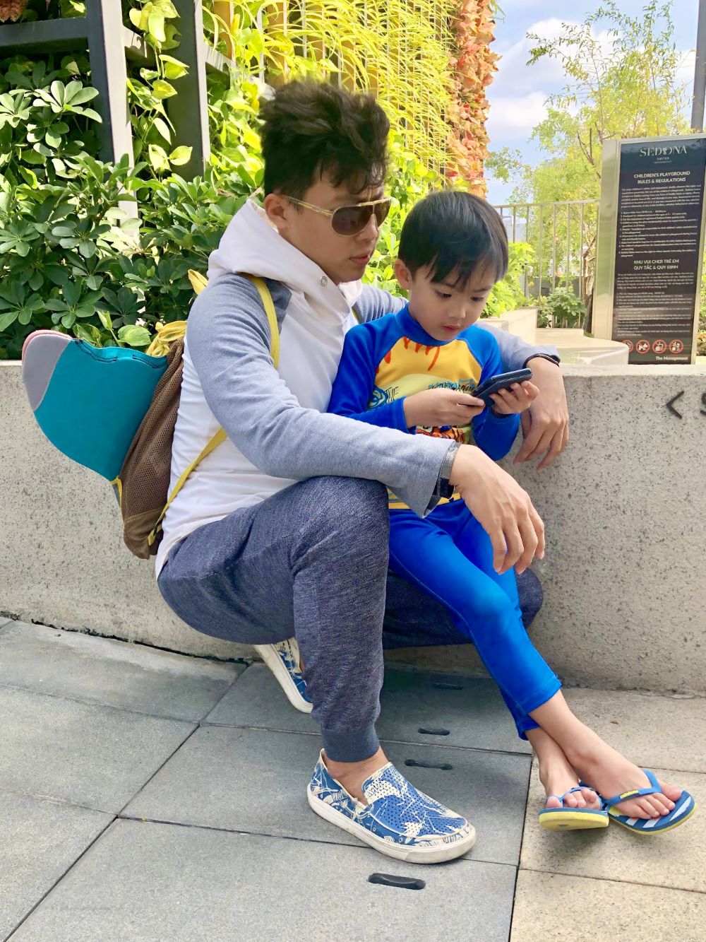 Học trò 6 tuổi Andy đến từ Canada đi học bơi tiên cá Tiun trong mùa Hè 2019