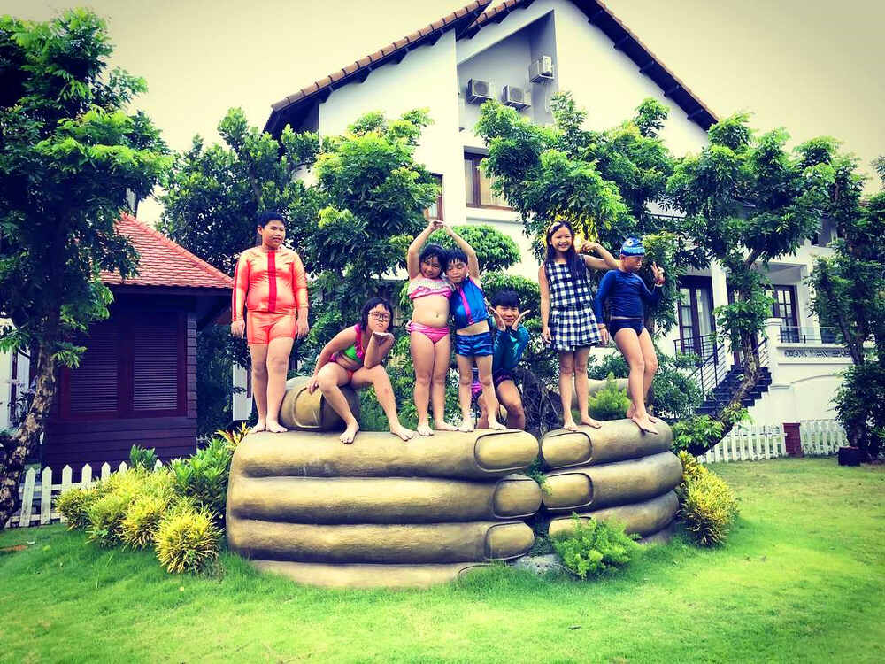 Trẻ em tự hào khi mặc đồ bơi tiên cá Tiun được hưởng thụ mọi thứ cao cấp Việt Nam