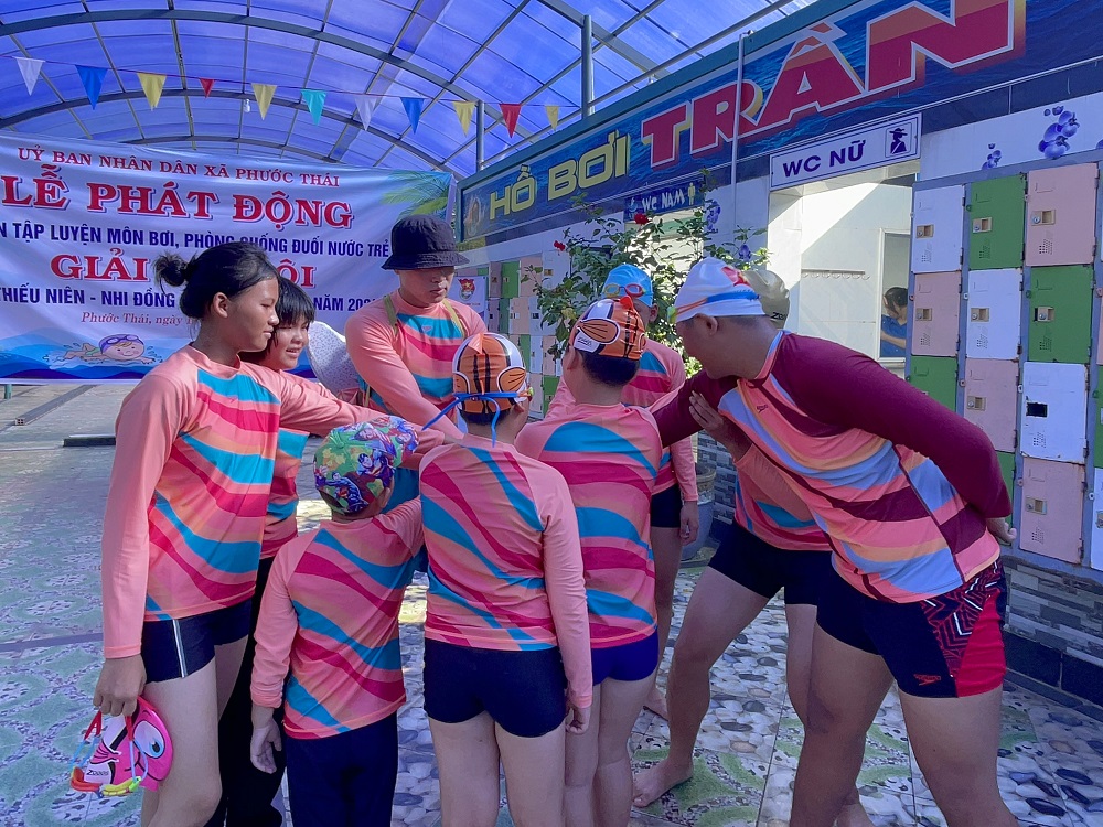 Tiun lên tinh thần cho học trò chuẩn bị vô giải đấu