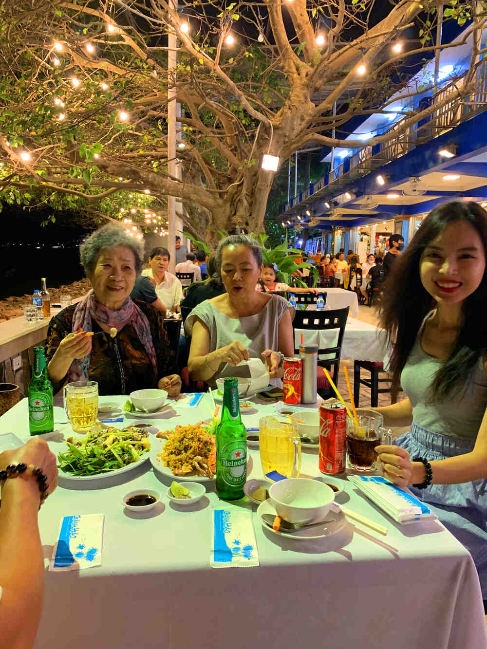 Đi Chơi Noel Tại Nhà Hàng Gành Hào Giựt Giải Heineken Trao Xuân May Mắn 2022