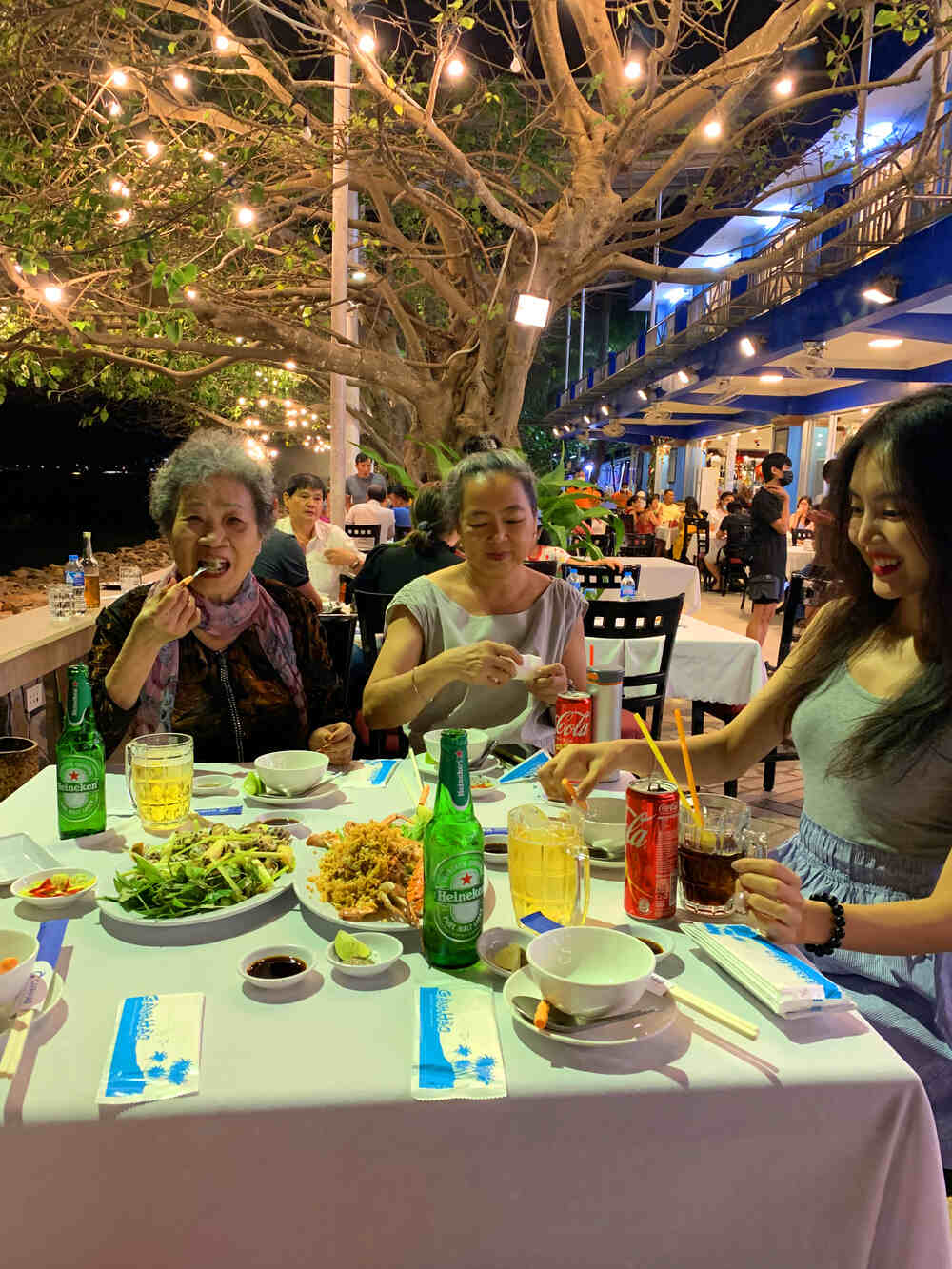 Đi Chơi Noel Tại Nhà Hàng Gành Hào Giựt Giải Heineken Trao Xuân May Mắn 2022