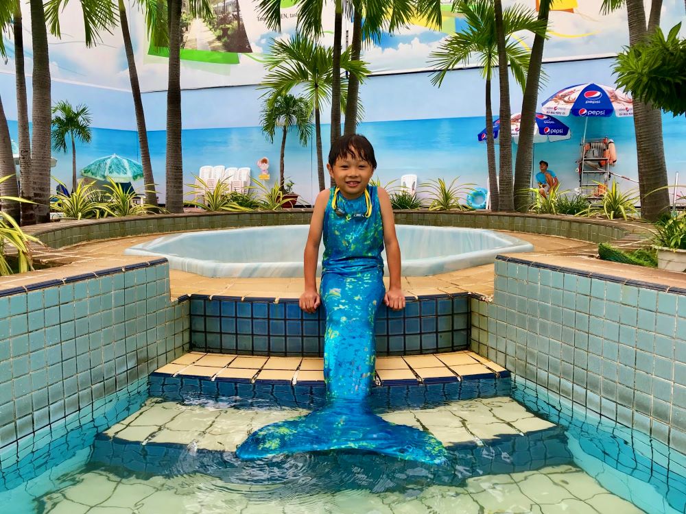 Bạn Jerry đã nhận được chiếc đuôi chàng tiên cá như mong đợi