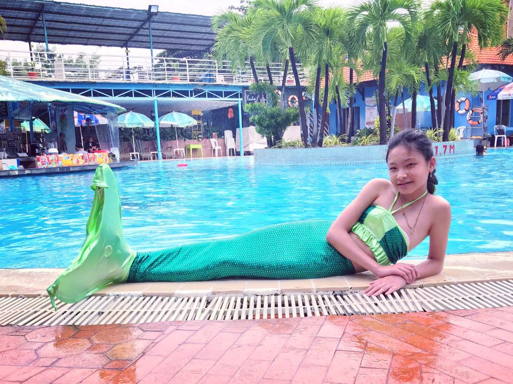 Bạn Jennie bỏ ra 2 triệu đã có 1 bộ đồ bơi nàng tiên cá full set