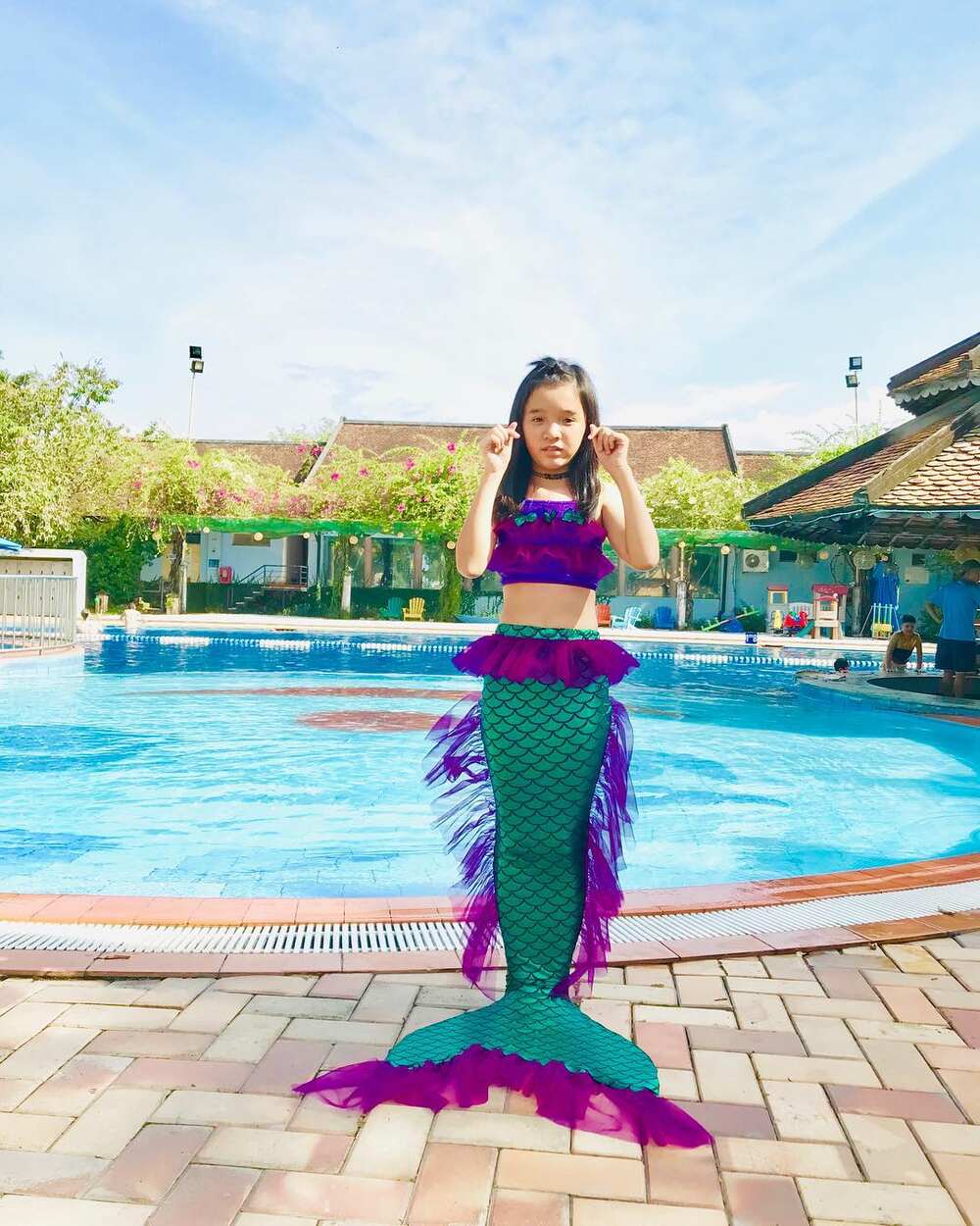 Mẫu đuôi nàng tiên cá Helen