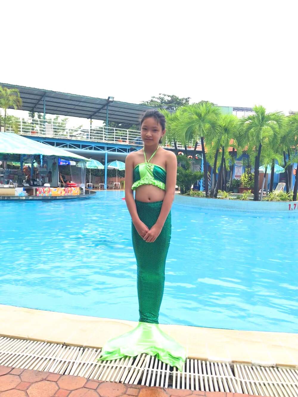 Mẫu đuôi nàng tiên cá Jennie