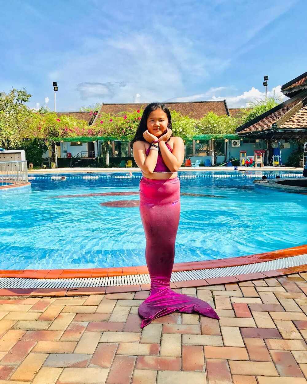 Mẫu đuôi nàng và chàng tiên cá