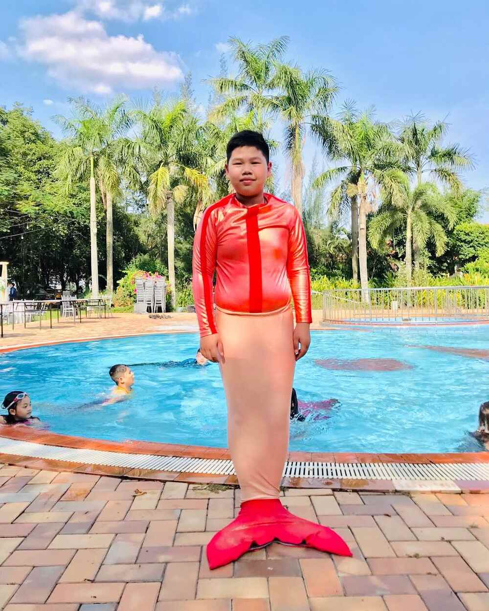 Mẫu đuôi nàng và chàng tiên cá