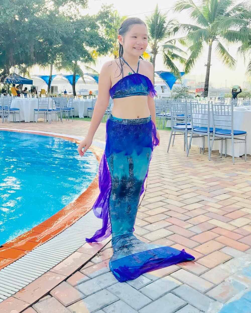 Mẫu đuôi nàng và chàng tiên cá