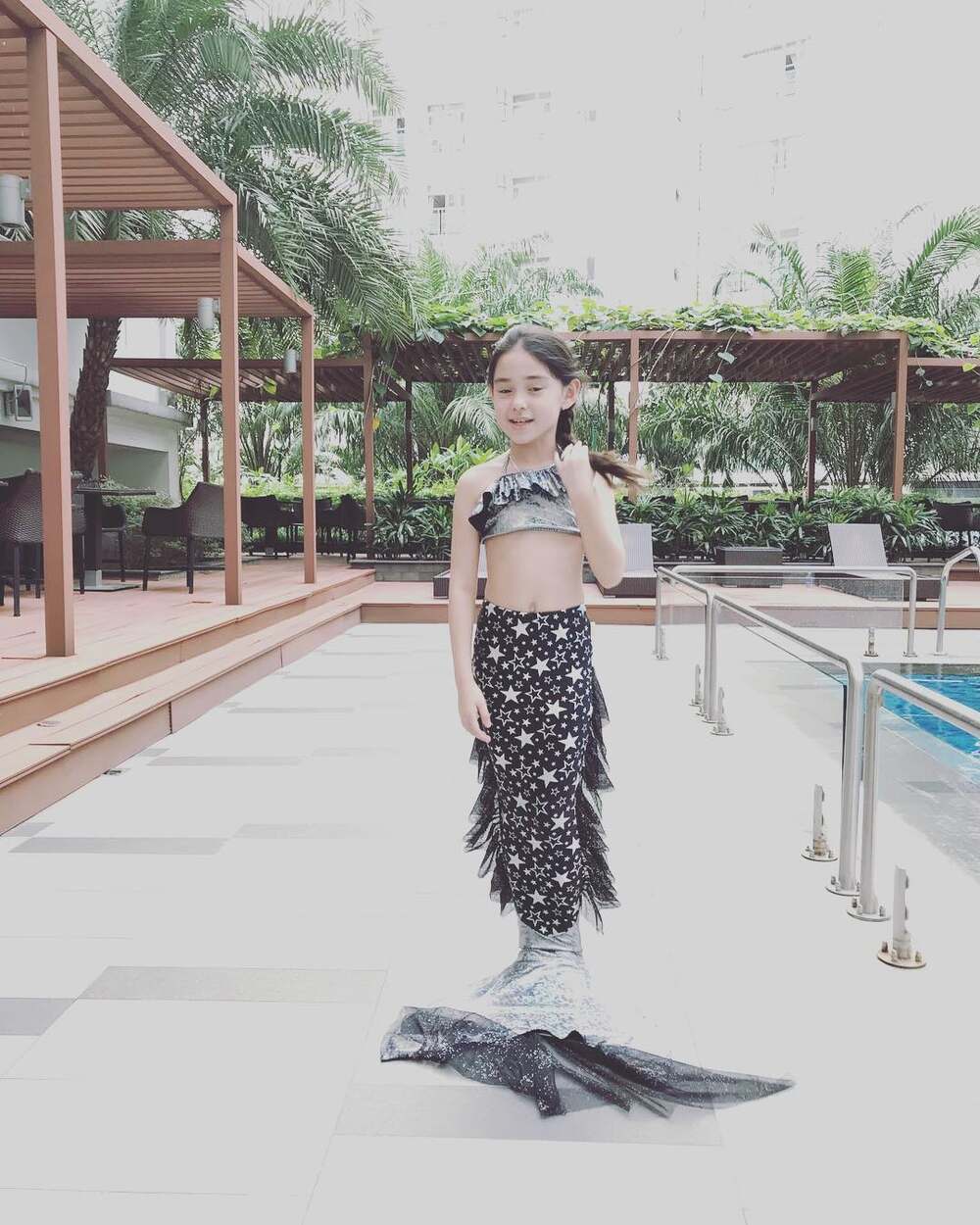 Mẫu đuôi nàng và chàng tiên cá