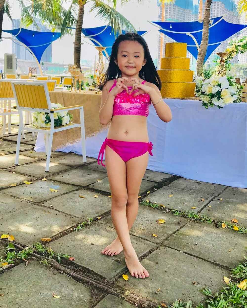 Mẫu đuôi nàng và chàng tiên cá