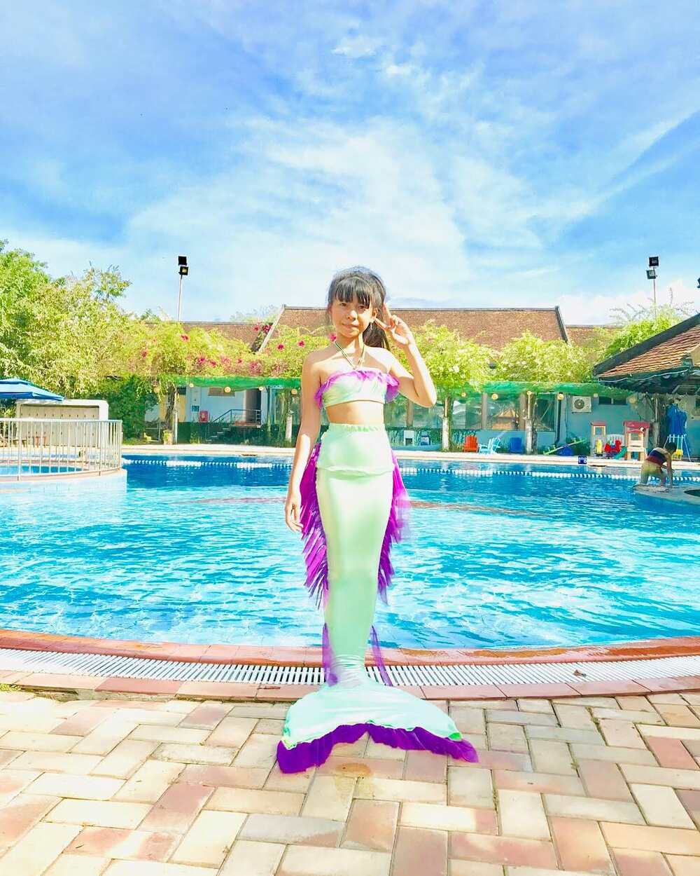 Mẫu đuôi nàng và chàng tiên cá