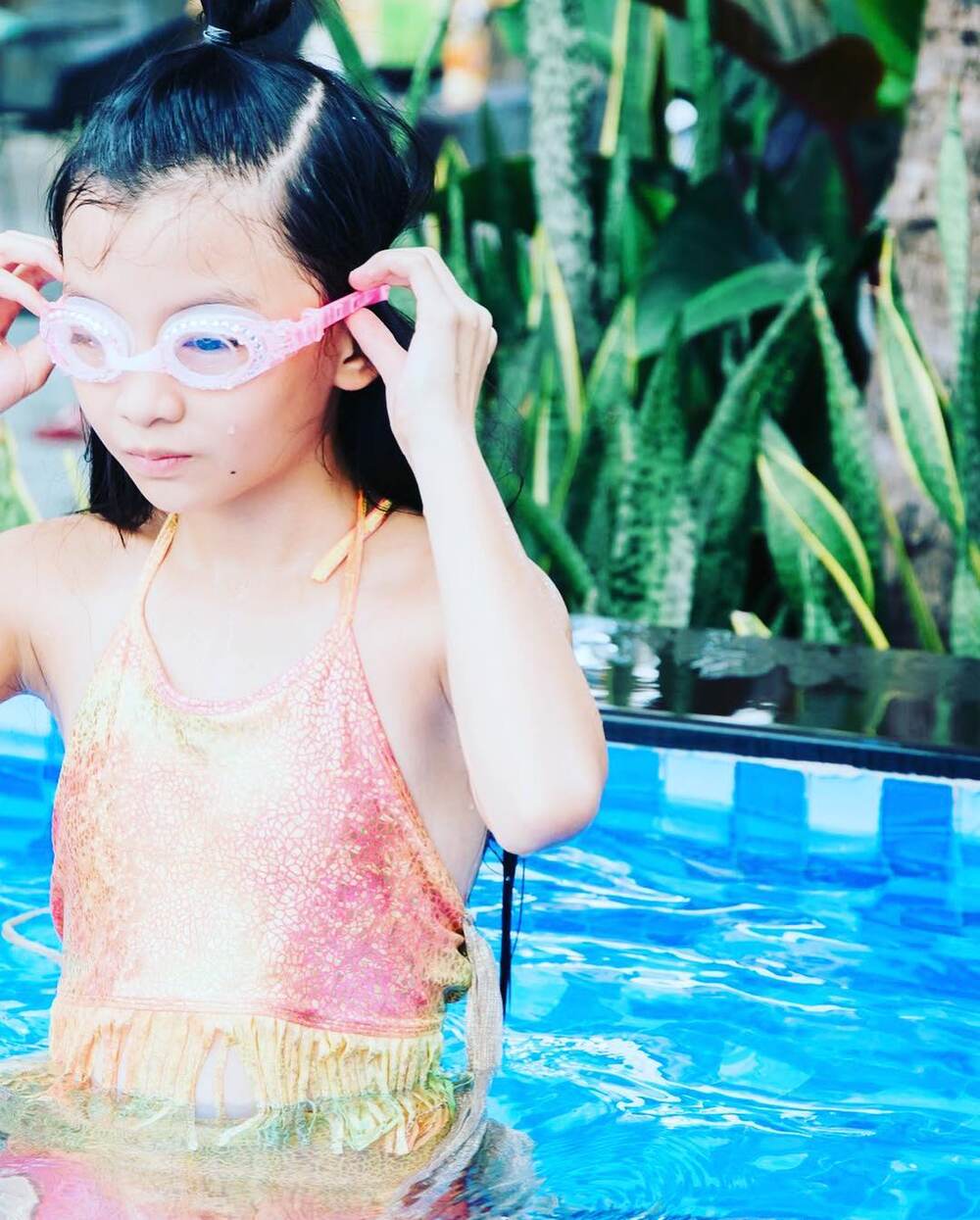 Mẫu đuôi nàng và chàng tiên cá