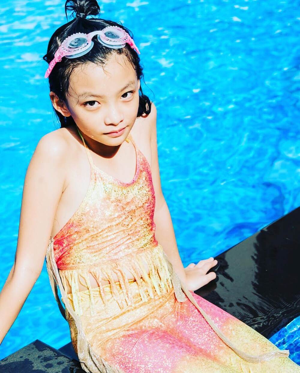 Mẫu đuôi nàng và chàng tiên cá