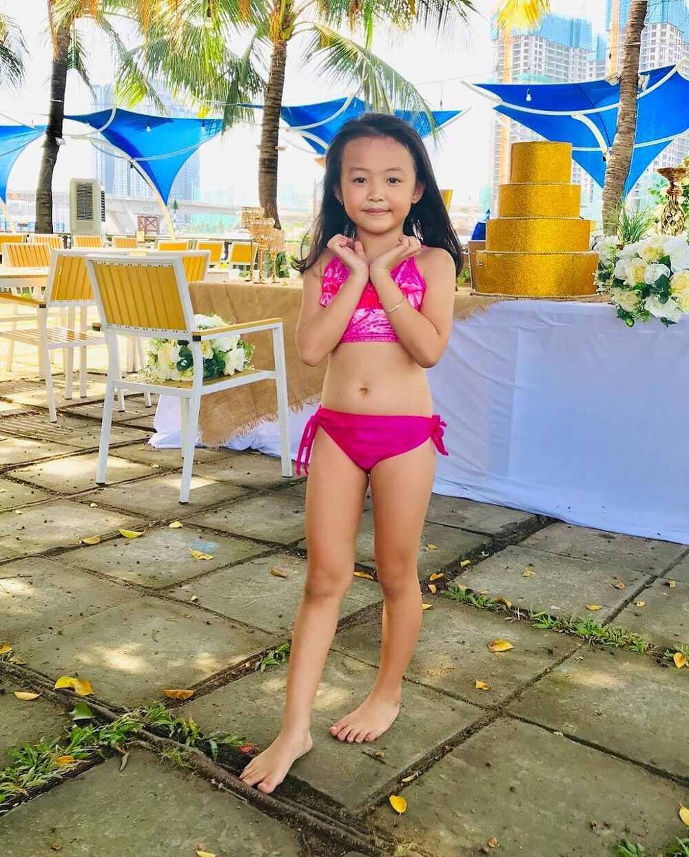 Mẫu đuôi nàng và chàng tiên cá