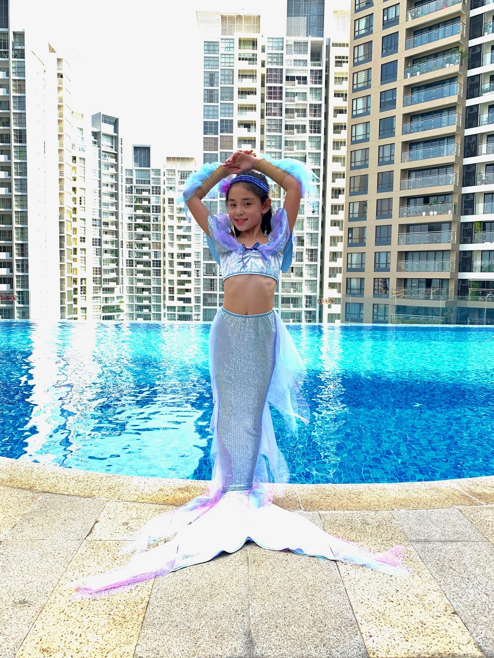 Bạn Helena tự tin khoe dáng hóa thân thành nàng tiên cá Elsa