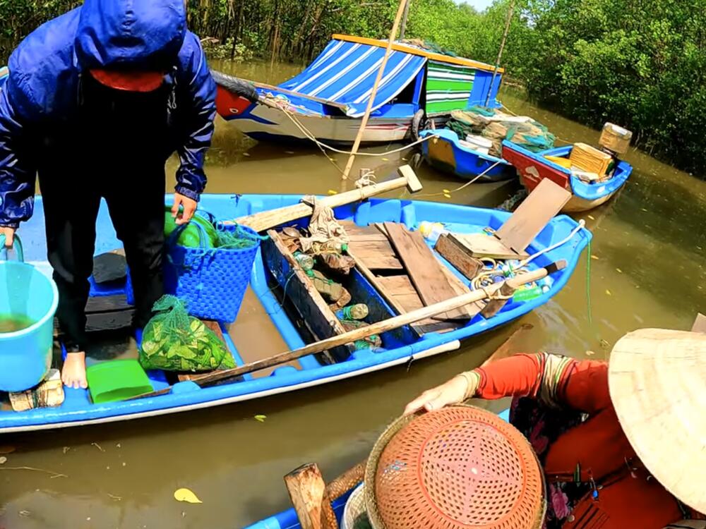 Rái Cá Titi Mất Tích