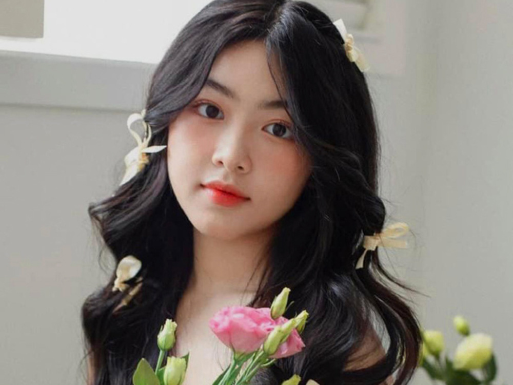 Bộ ảnh mới nhất mừng sinh nhật của Lọ Lem