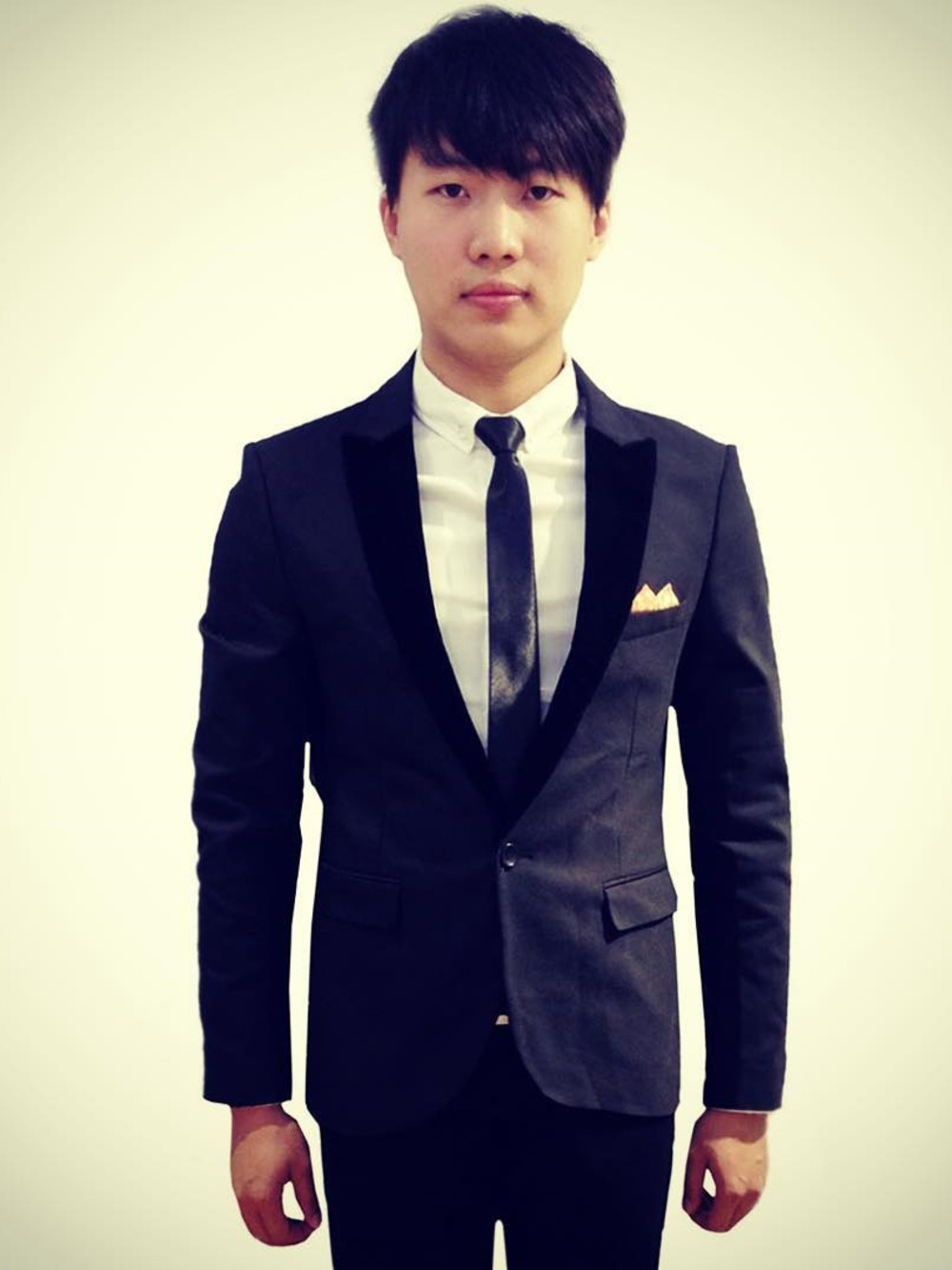 Tiun quảng cáo cho hãng máy bay Emirates