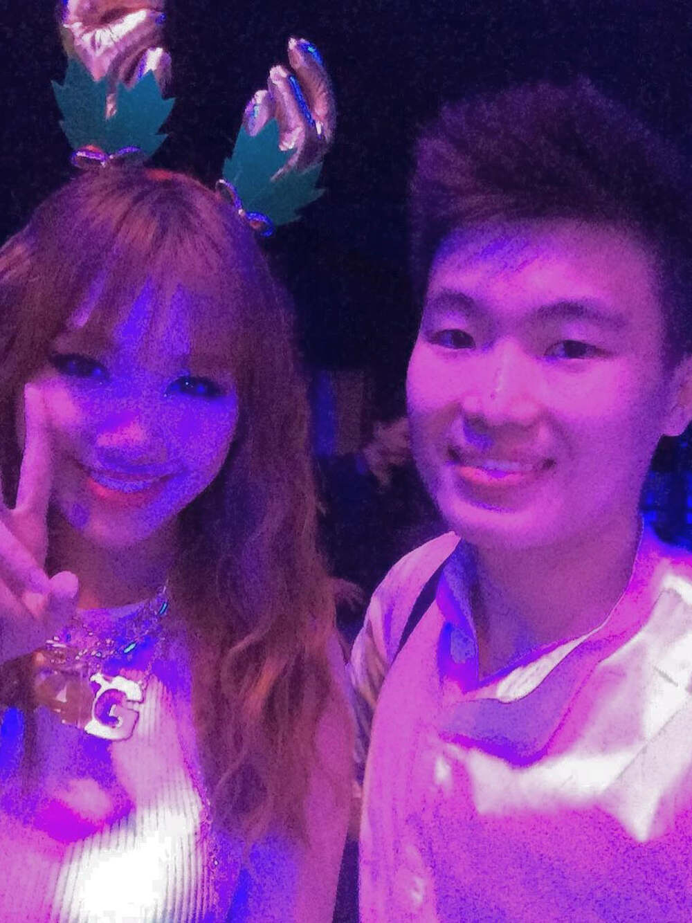 Tiun làm phó quản lý sân khấu ca nhạc Lan Anh