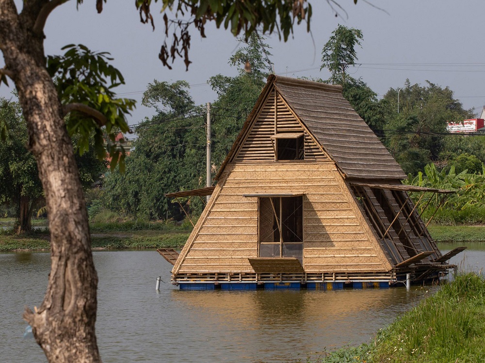 Hiện thực nhà nổi bằng tre cho thành viên bảo tồn rái cá ở