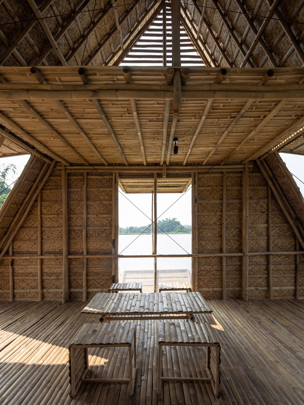 Không gian nhà nổi trên sông bảo tồn rái cá