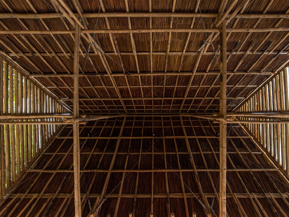 Nóc nhà nổi trên sông để tiếp khách bảo tồn rái cá