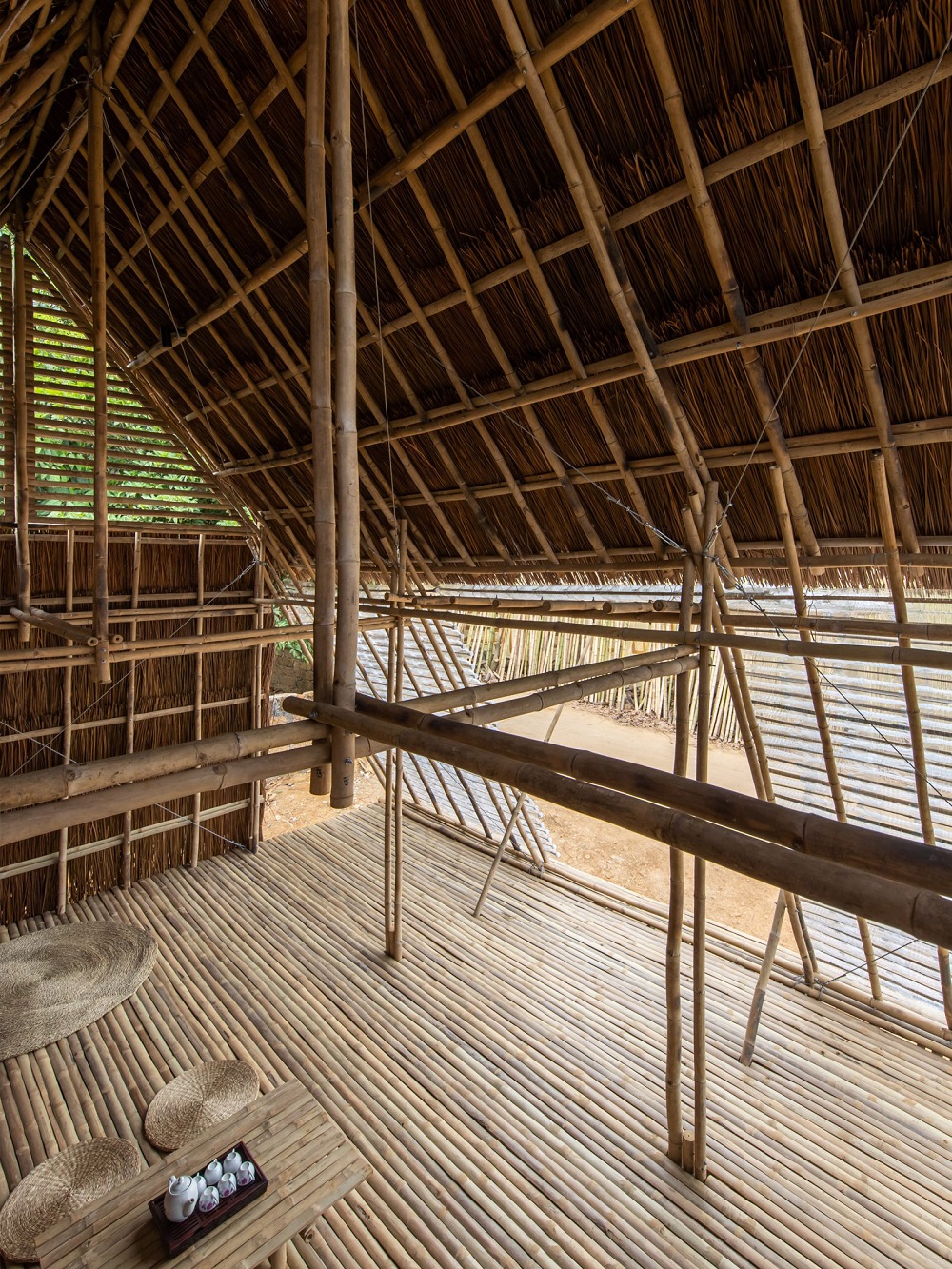 Nội thất bên trong căn nhà khách bảo tồn rái cá