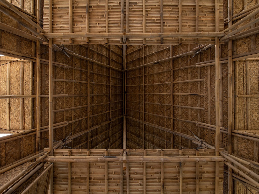 Mái nhà nổi thành viên bảo tồn rái cá