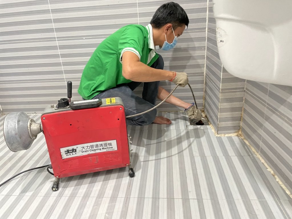 Dịch vụ thông tắc cống, thông tắc nhà vệ sinh trọn gói tại Thanh Hóa