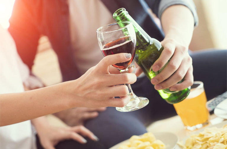 Rượu bia và bệnh gout: Mối liên hệ, tác hại và cách phòng ngừa