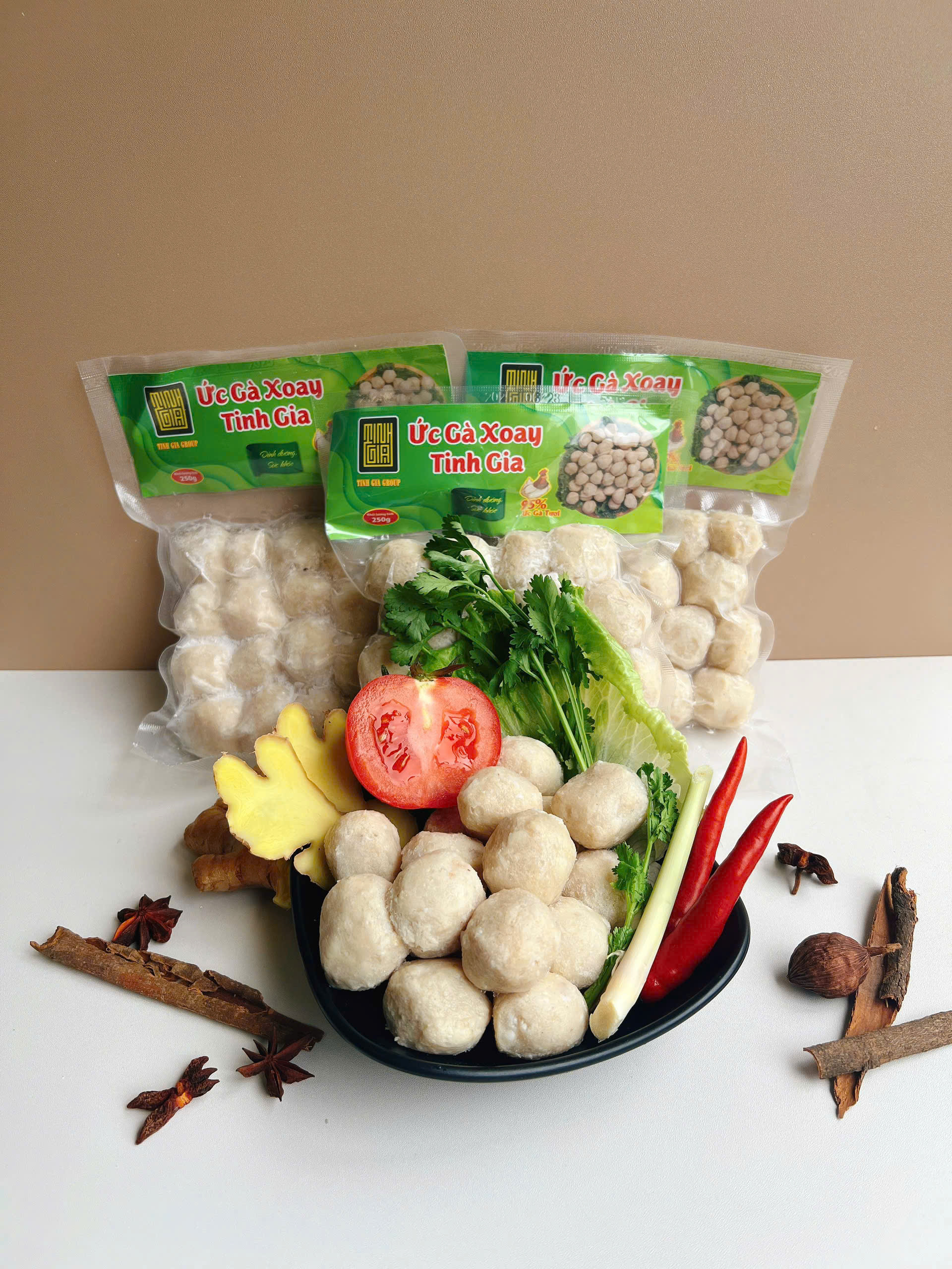 Ức gà xoay Tinh Gia