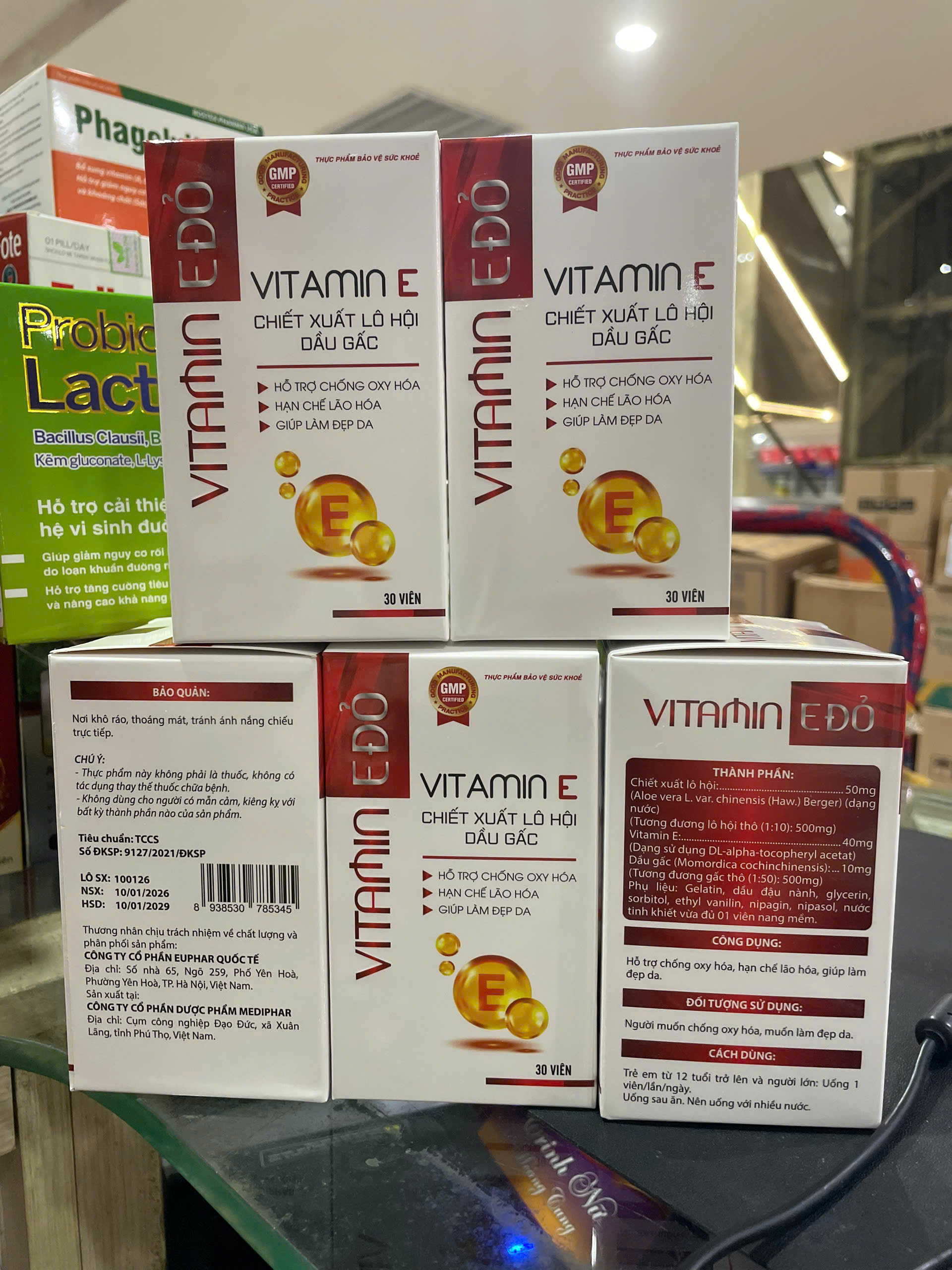 (Mua Sỉ Liên Hệ Zalo) Viên uống Vitamin E Đỏ chiết xuất lô hội dầu gấc giúp hỗ trợ chống oxy hóa, giúp bảo vệ và hạn chế lão hóa da, giúp da sáng, mịn hộp 30 viên