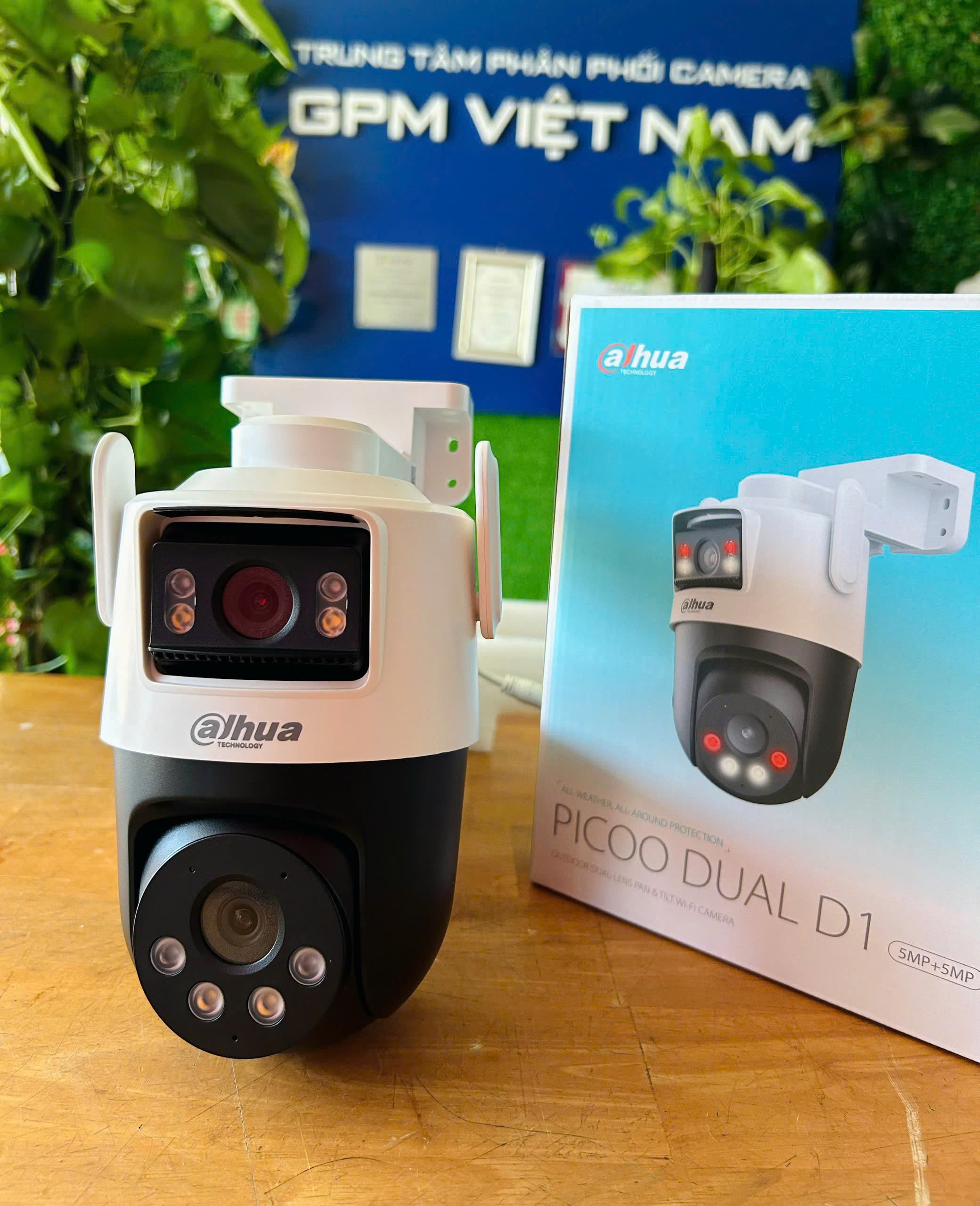 Camera wifi 10M Dahua DH-P5D-5F-PV - 2 Mắt ngoài trời, full color, đàm thoại 2 chiều,báo động đèn và còi hú