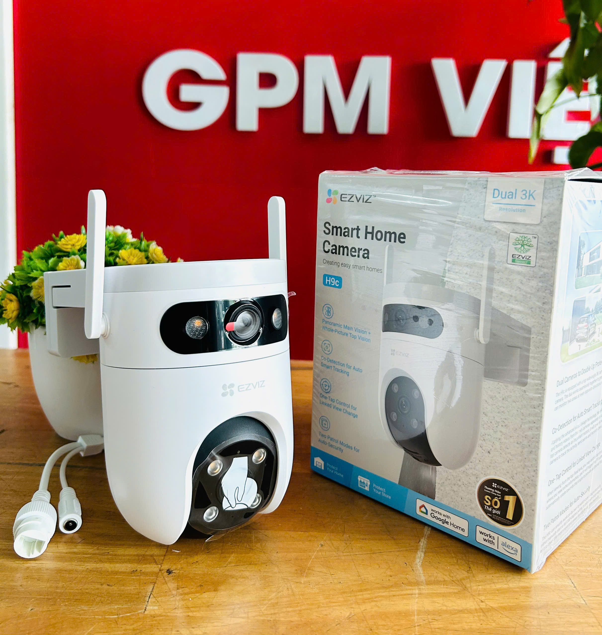 Camera WiFi EZVIZ 10MP CS-H9C - Ngoài trời, 2 mắt, đàm thoại 2 chiều, có màu ban đêm