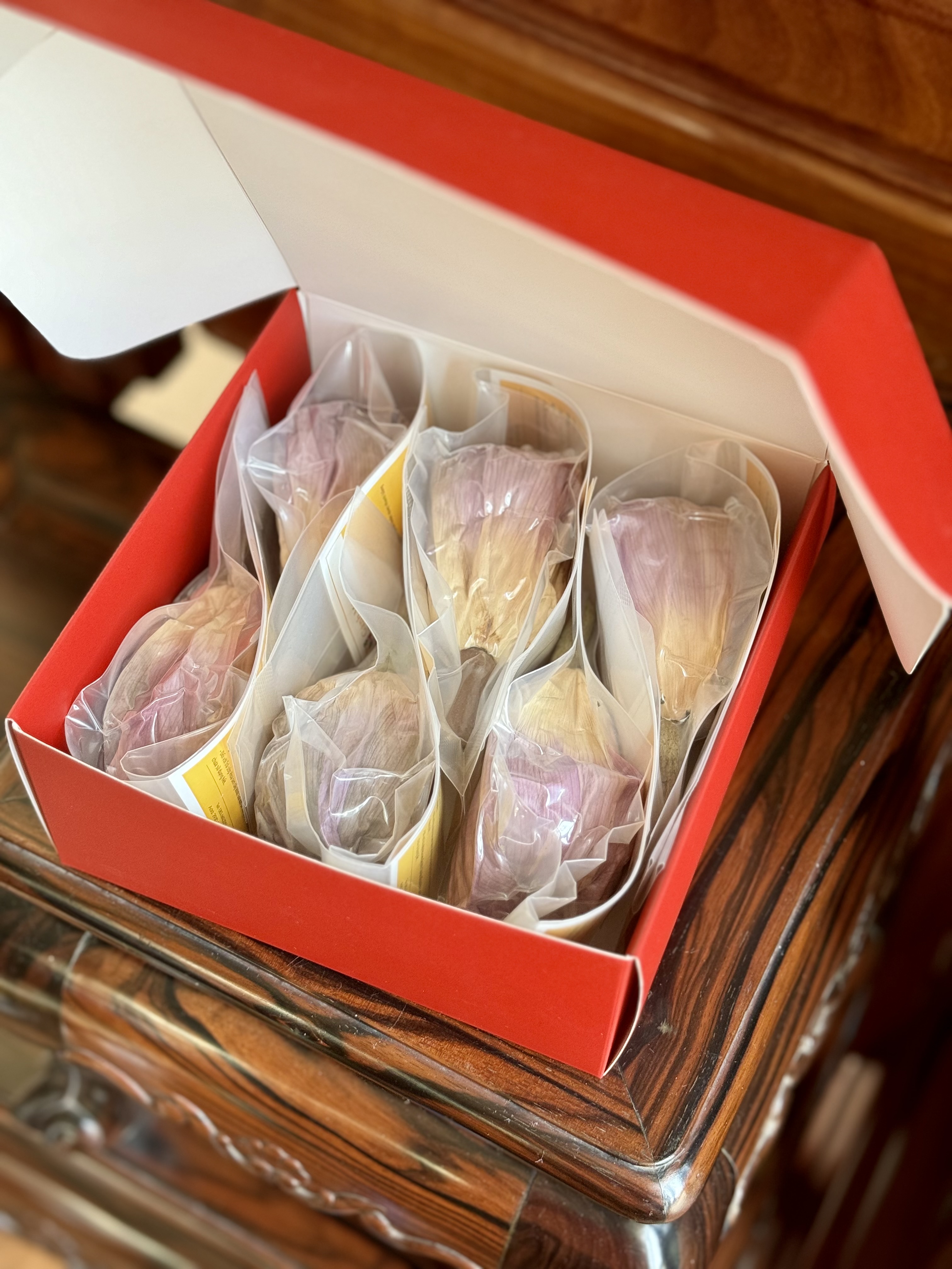 Set Quà Như Ý (6 Hoa Sen)