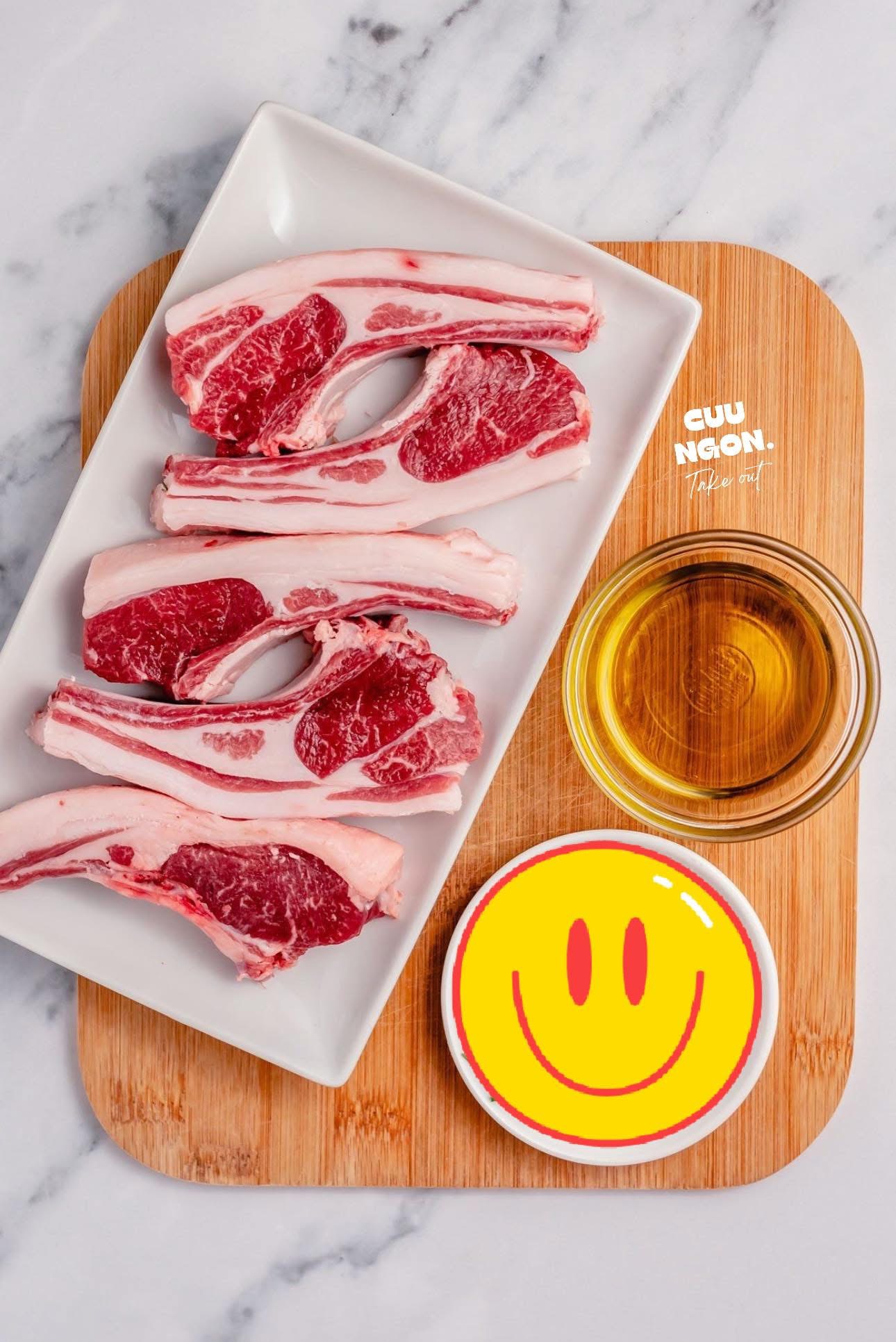Sườn cừu thảo mộc ướp sẵn