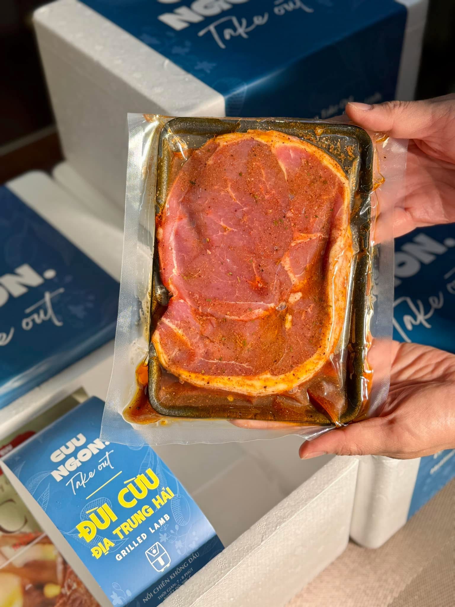 Đùi cừu không xương ướp sẵn