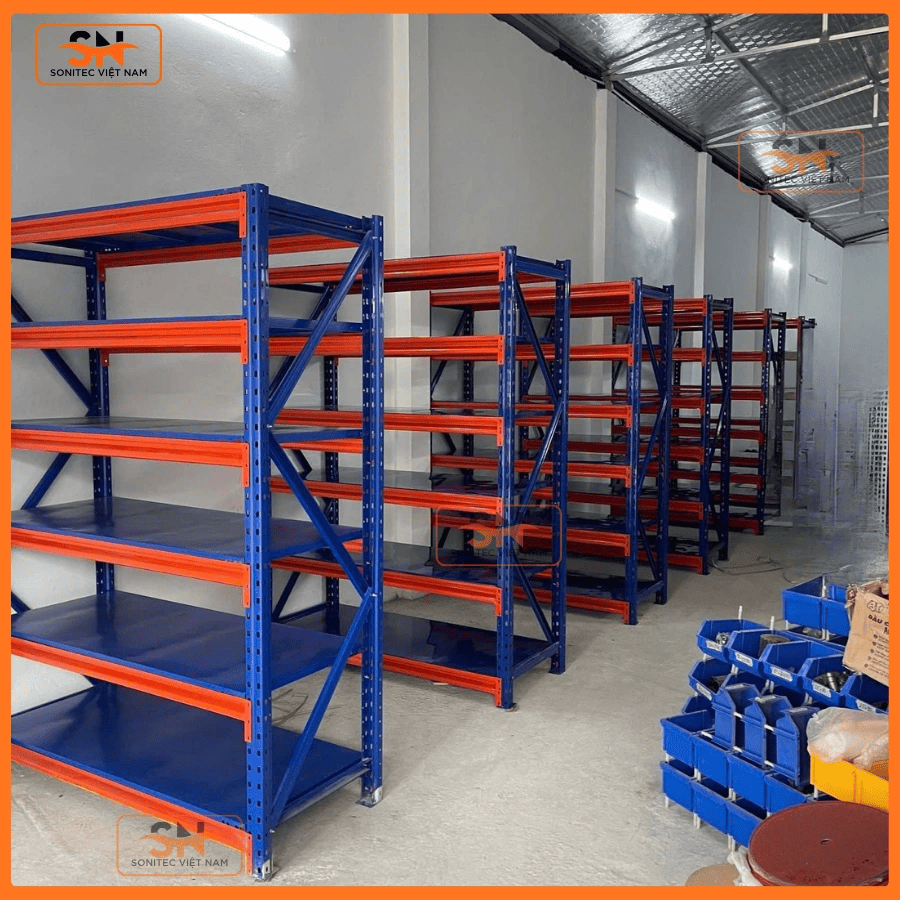 Kệ kho trung tải tối ưu không gian, nâng cao hiệu suất lưu trữ