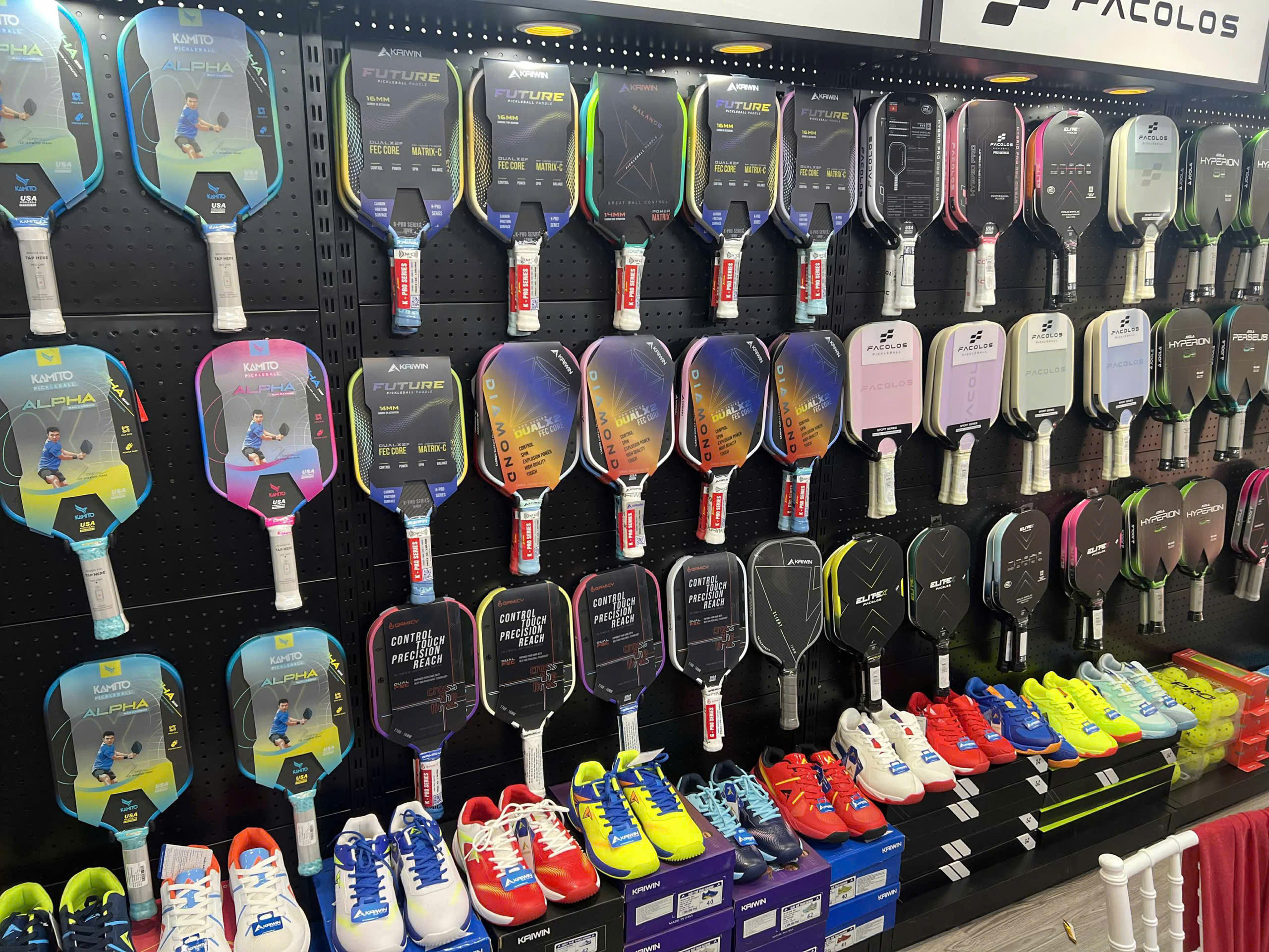Móc gác vợt pickleball-Móc trưng bày vợt pickleball