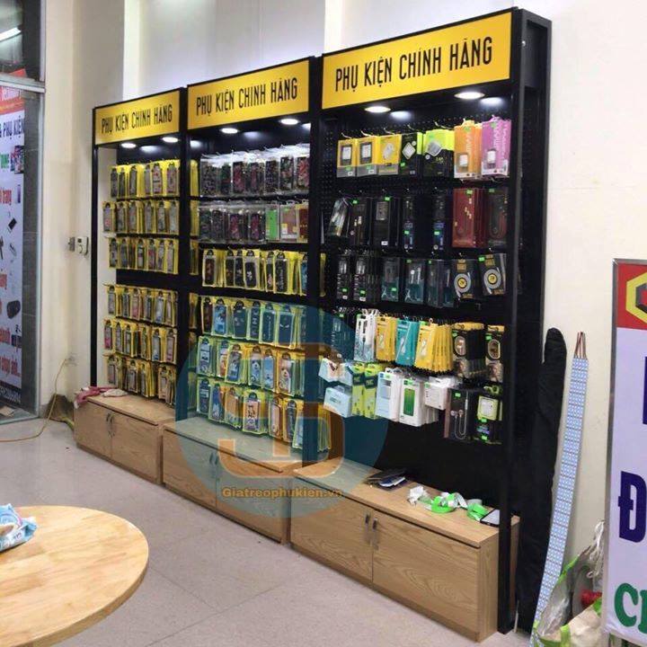 Kệ Treo Ốp Lưng – Phụ Kiện Điện Thoại Có Tủ | Khung Sắt + Hộp Đèn Logo LED