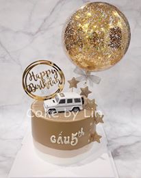 Trang trí xe SUV 7 chỗ trắng bé