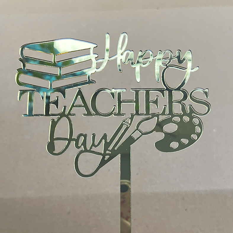Topper mica GV Happy Teacher's Day + chồng sách vàng