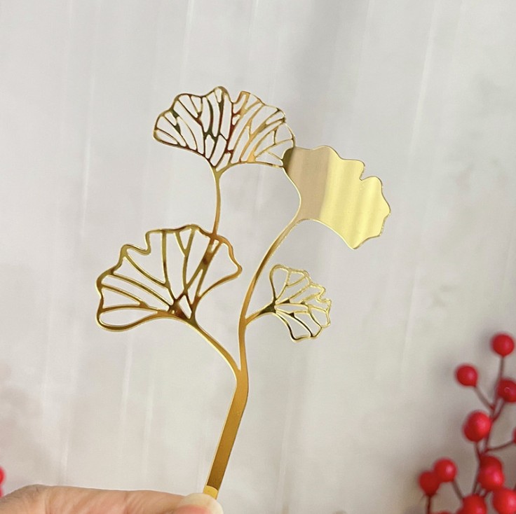Topper mica tết cành 4 lá bạch quả nhỏ