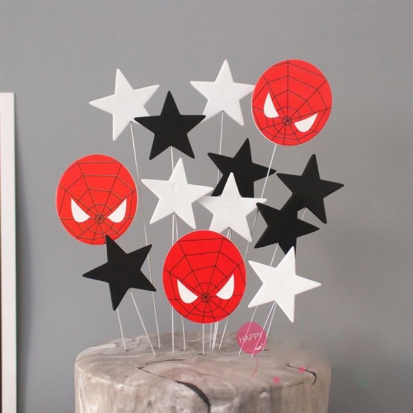 Que sắt Spiderman