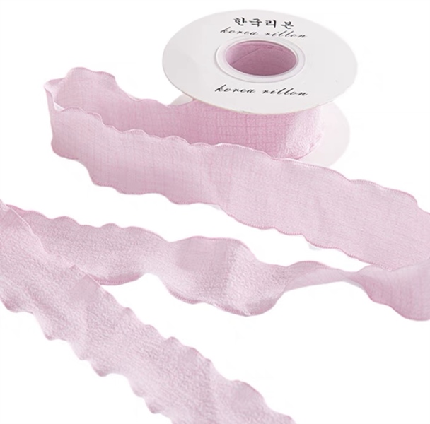Trang trí cuộn ruy băng nhăn màu hồng sz 4cm*10m