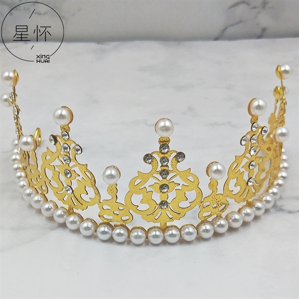 Trang trí vương miện vàng gắn ngọc trai đk 14